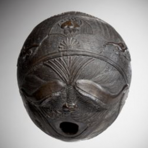 Coquille de noix de coco finement sculpté