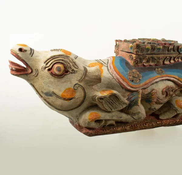 Carved wood, painted and decorated HOLY COW and trinket box - India, circa 1910 - Image 6