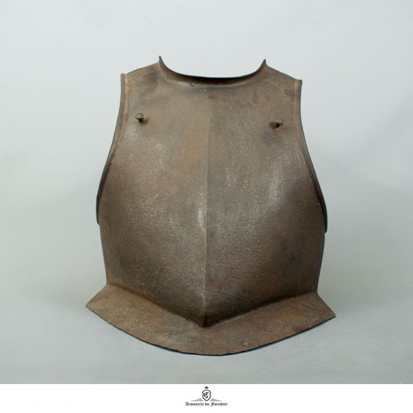CUIRASSE ET SON CASQUE ARMET STYLE 17E SIÈCLE - REPRODUCTION XIX ou XXe