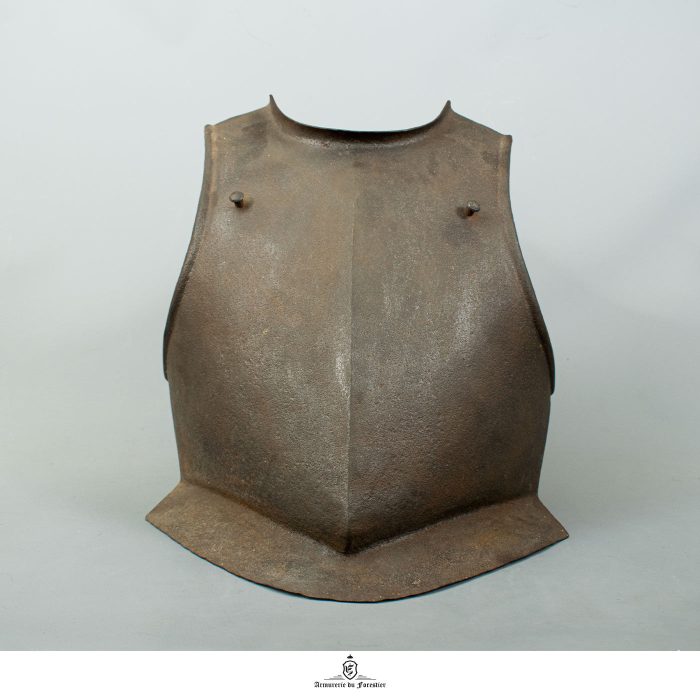 CUIRASSE ET SON CASQUE ARMET STYLE 17E SIÈCLE - REPRODUCTION XIX ou XXe