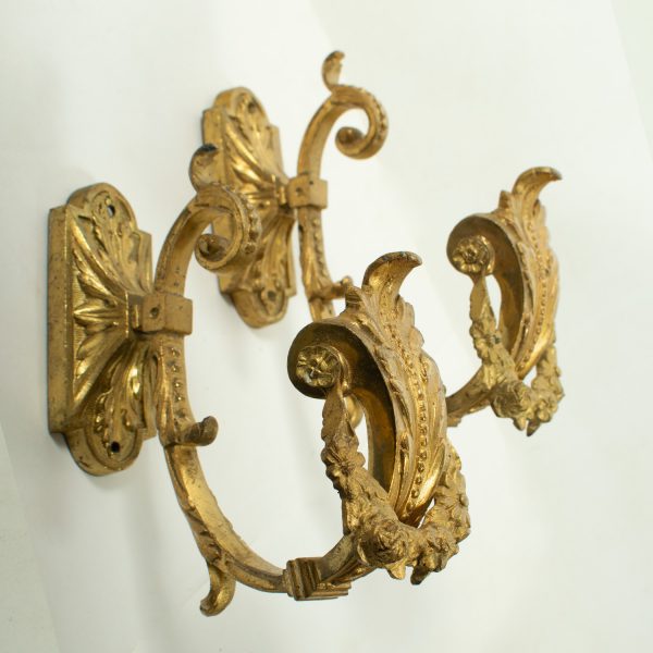 Curtain 1