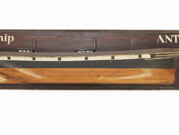 33/ Demi coque de bateau IRON SHIP ANTEA