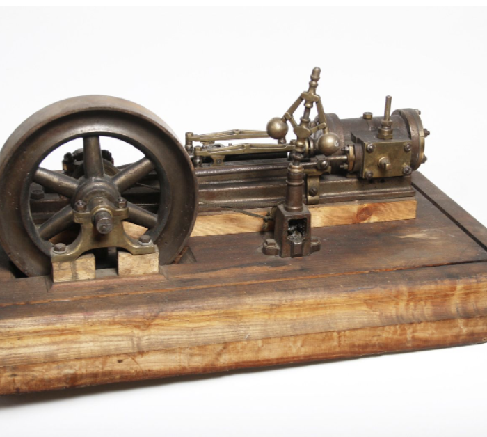 Grande machine à vapeur d’usine, L 60cm