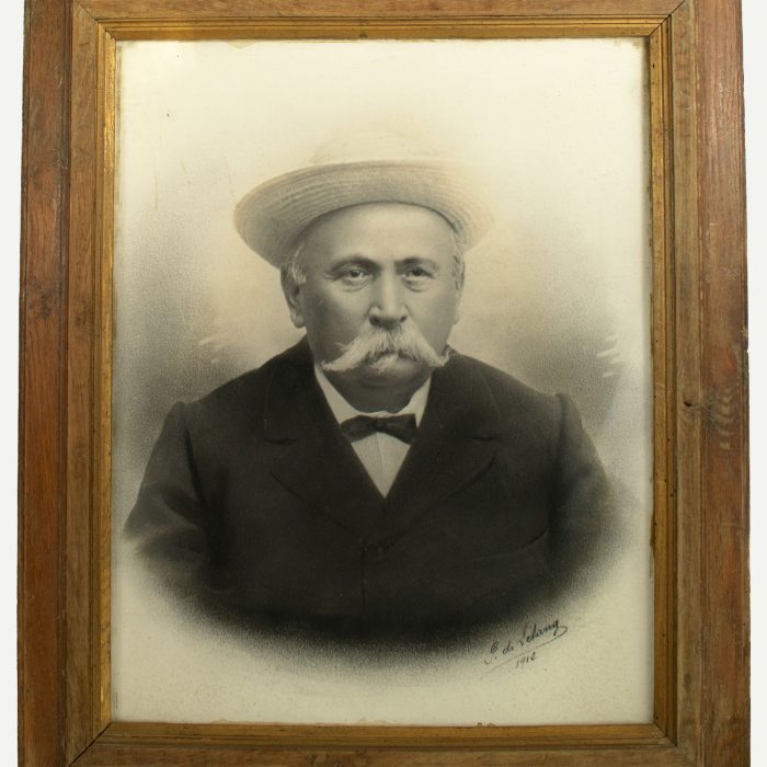 Photographie originale de grand portrait encadrée, signée et datée 1912