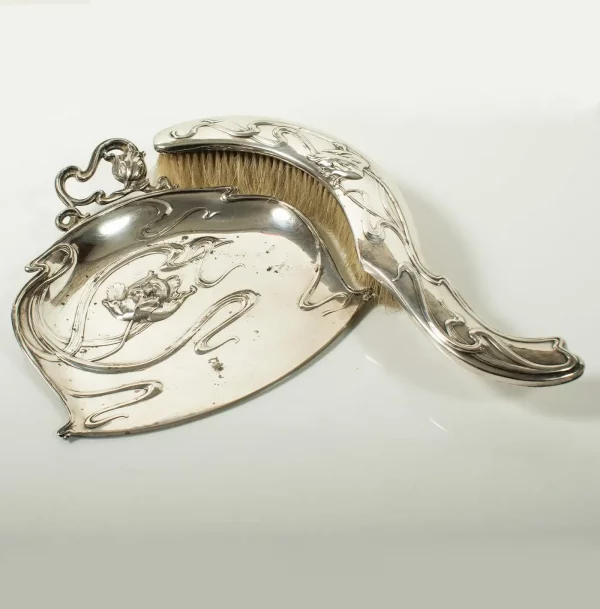 French ART NOUVEAU Silver-Plated Crumb Brush and Pan Set by Victor Saglier - Image 2