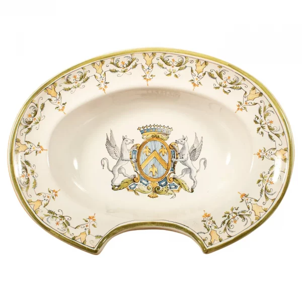 French Porcelain Shaving Dish, “Italien à Moustiers”, Early 20th Century