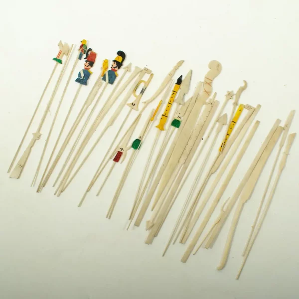 Rare & Intricate Prisoner-of-war Carved Bone Gaming Set, circa late 18 century - Image 7
